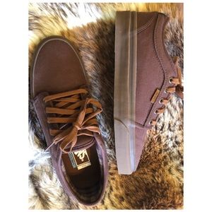 Brand new w/ box 8.5 Men’s Vans